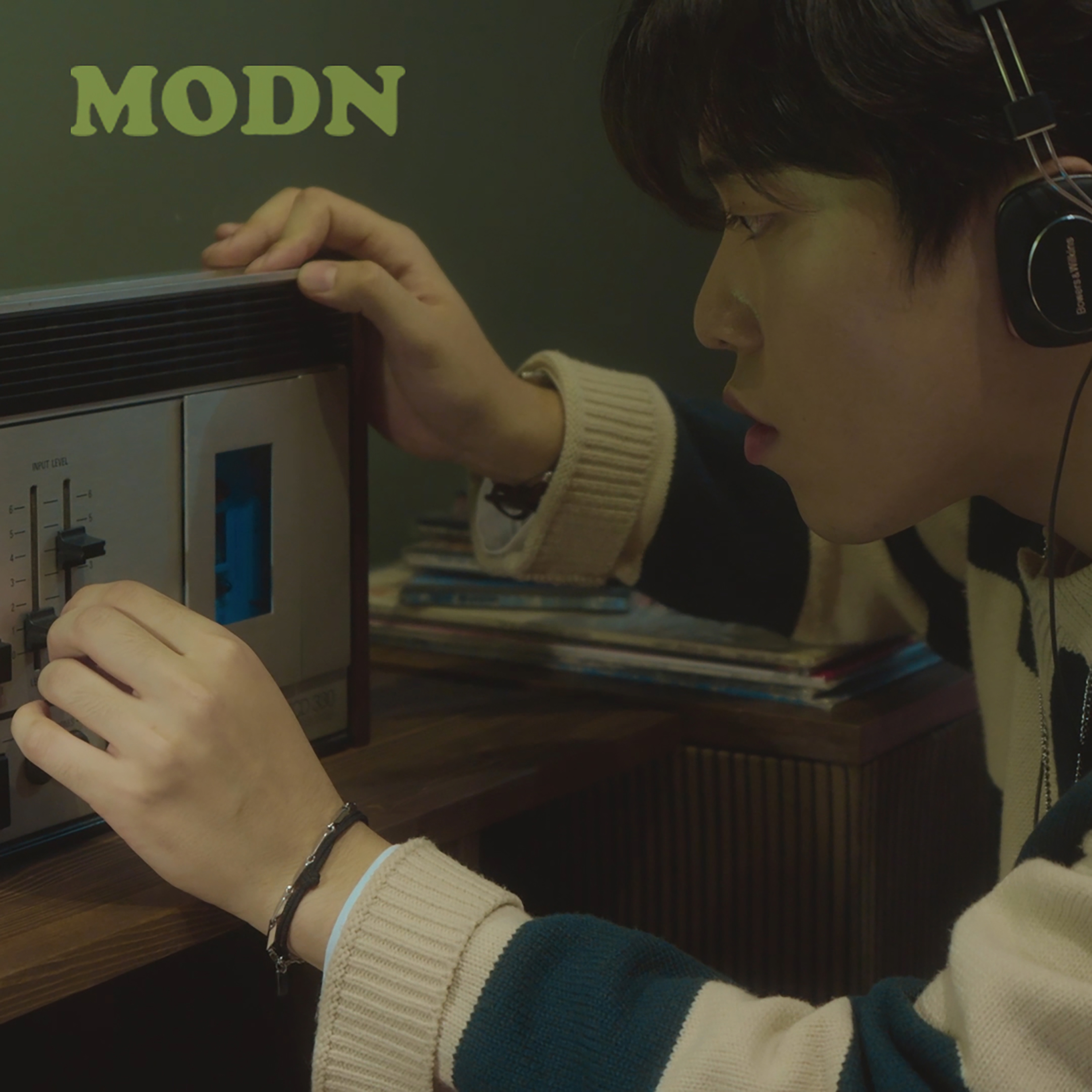 [모던보이ENT] 재킷이미지_MODN(모든)_Stay Together.jpg